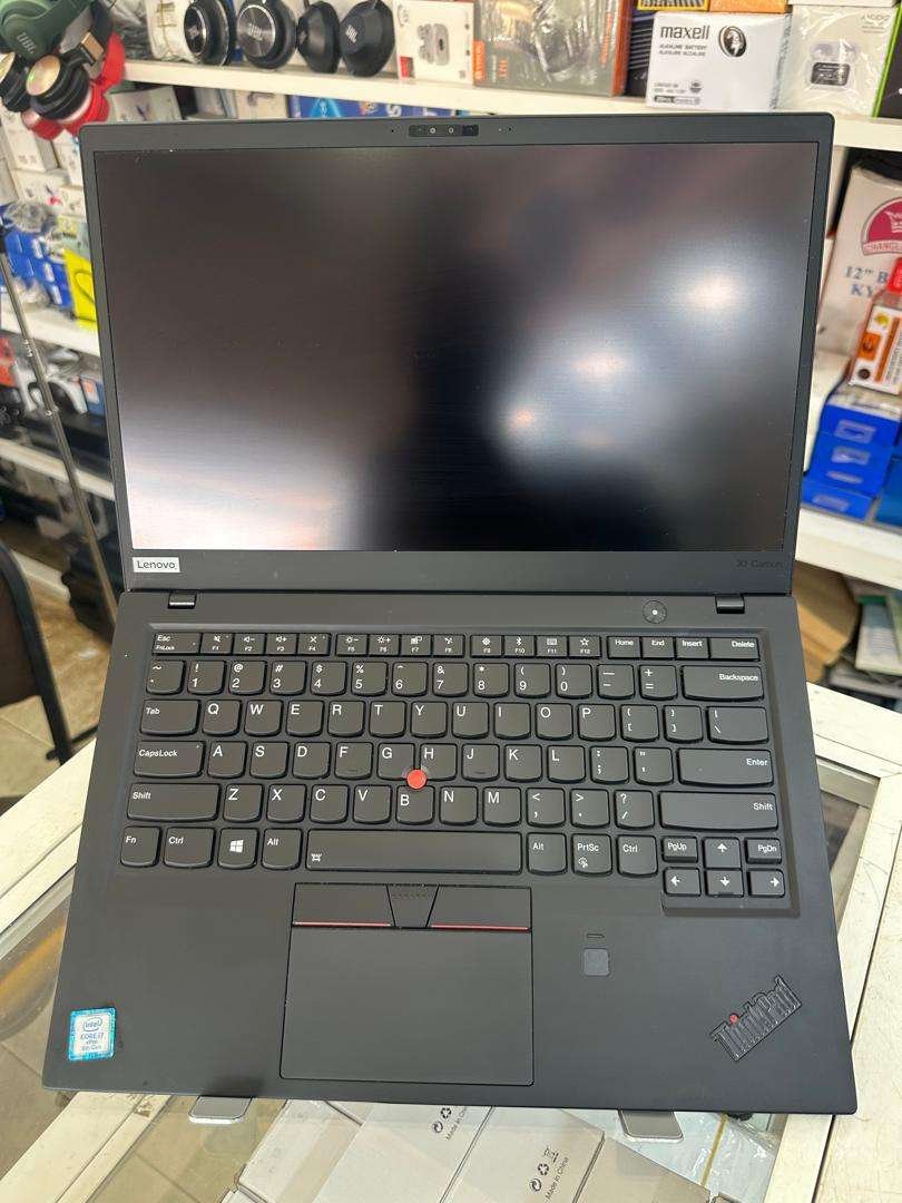 Lenovo X1 Carbon – Ultra-fin, Ultra-puissant, Ecran Tactile !